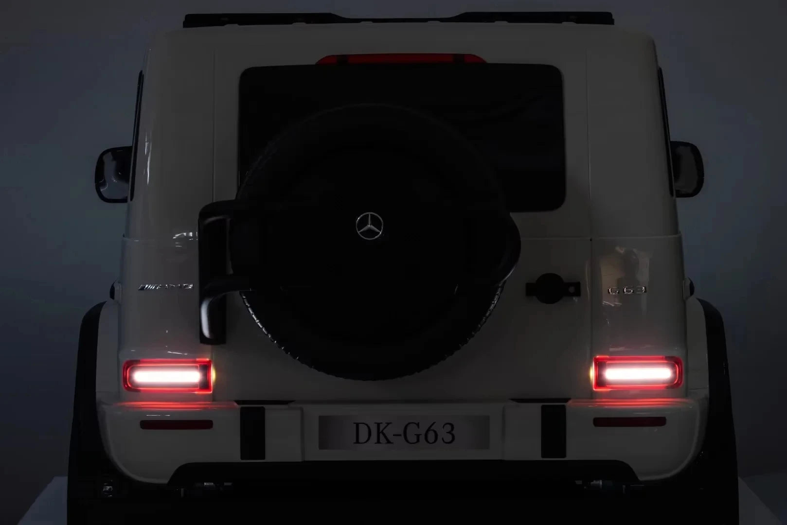 24V/4WD Platinum Edition XXL Mercedes G63 Kids Ride on Truck, MP4, 2x24V Batteries, EVA Wheels, Leather Seats, RC image 14