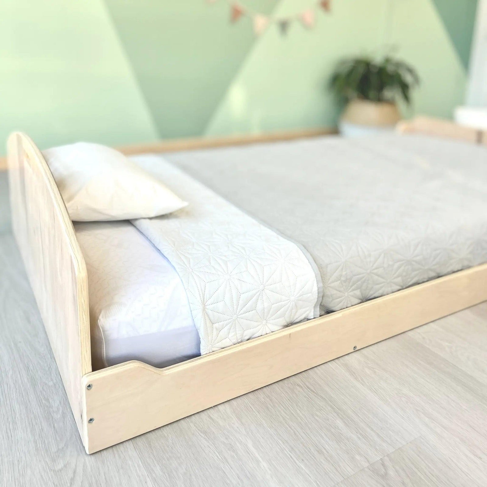 CHERRY TWIN - Montessori Floor Bed with Shelves.