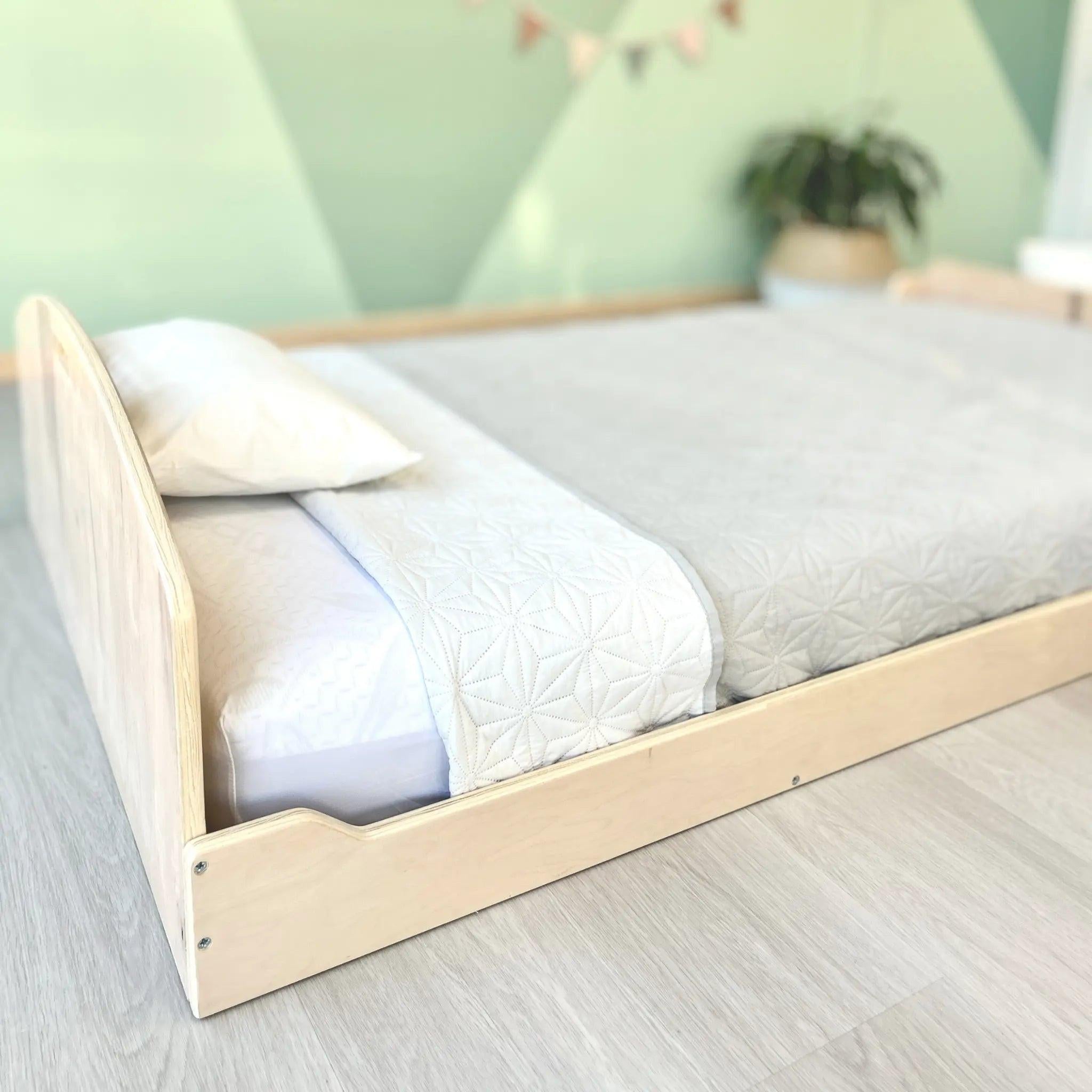 CHERRY TWIN - Montessori Floor Bed with Shelves.