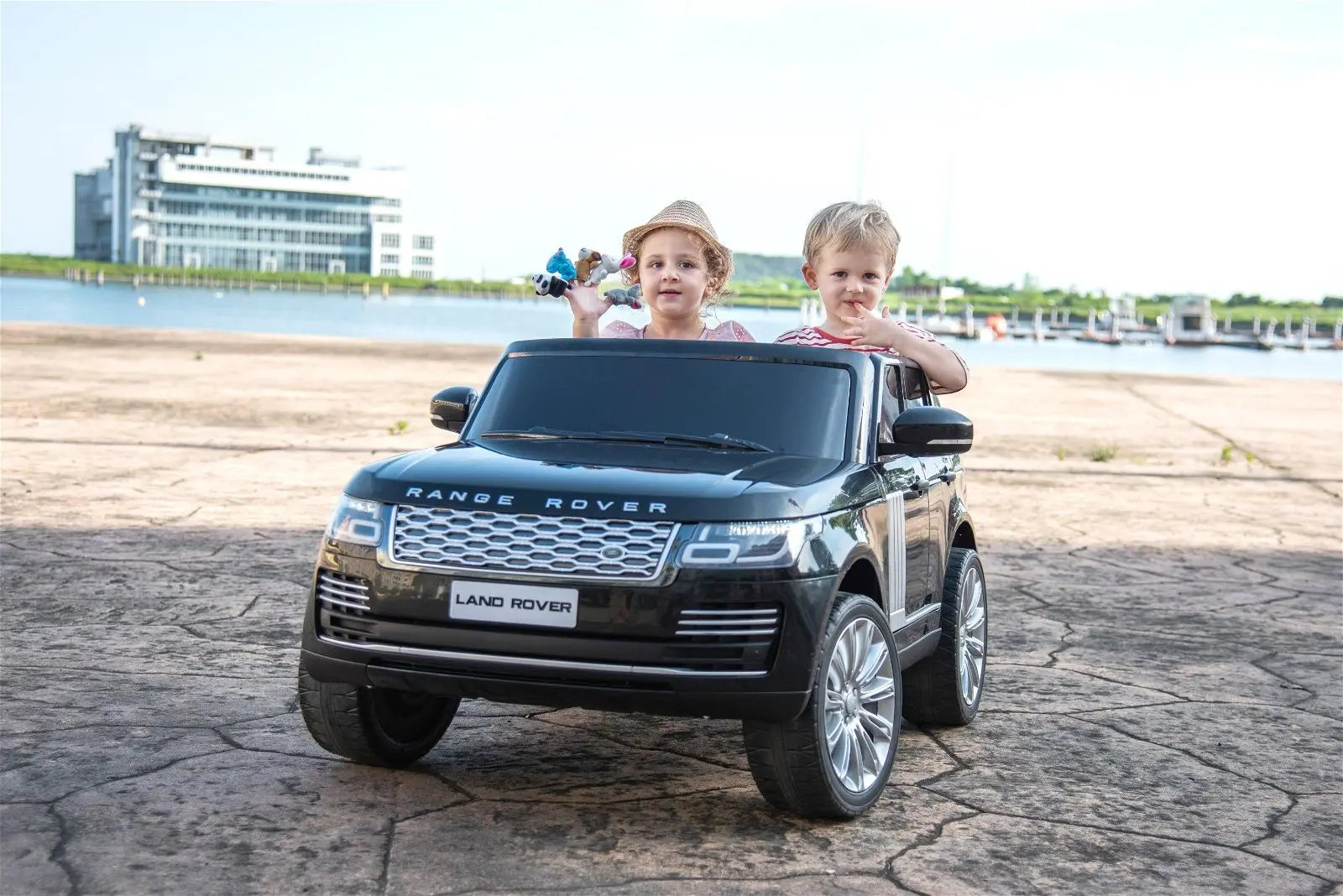 Range Rover HSE 2-Seater 24V Ride-On SUV