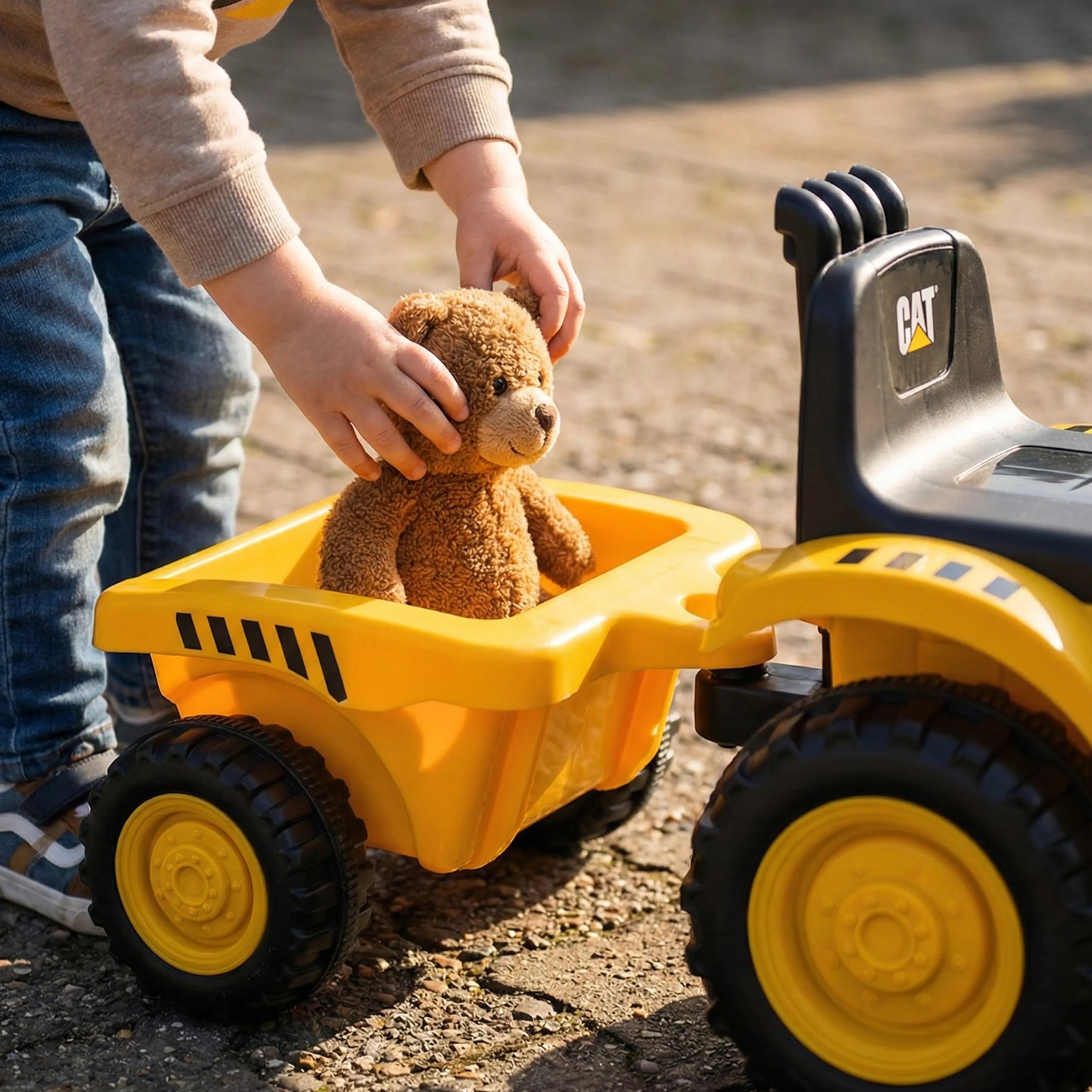 CAT Holland T7 Foot to Floor Ride-On Tractor