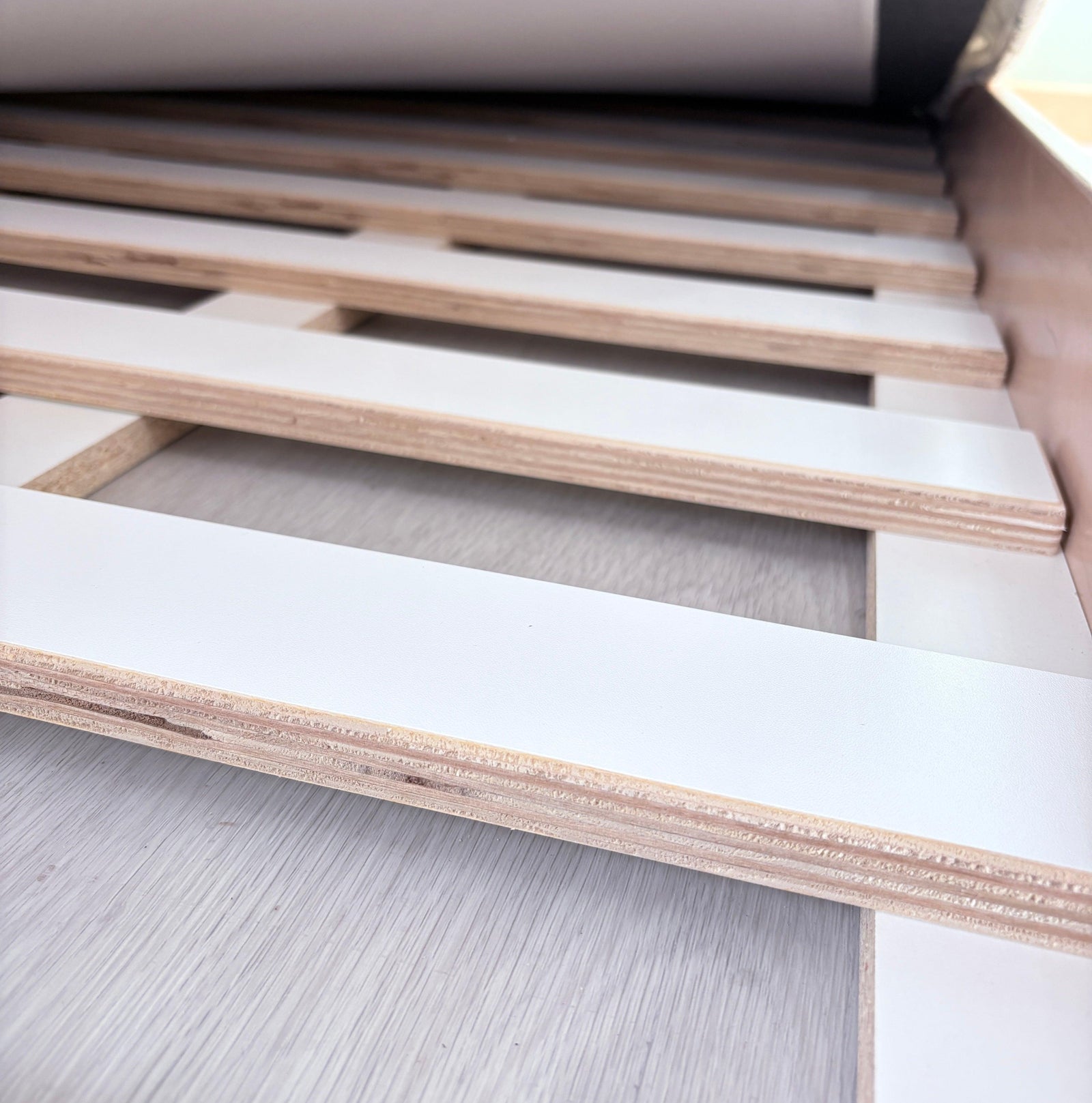 CHERRY JUNIOR - Montessori Floor Bed with Shelves.