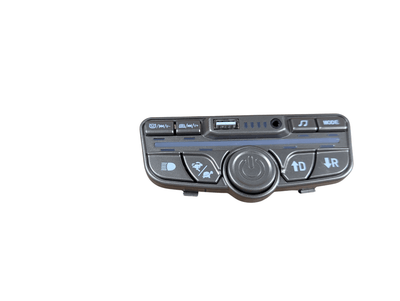 12V Land Rover-Defender - Soundboard.