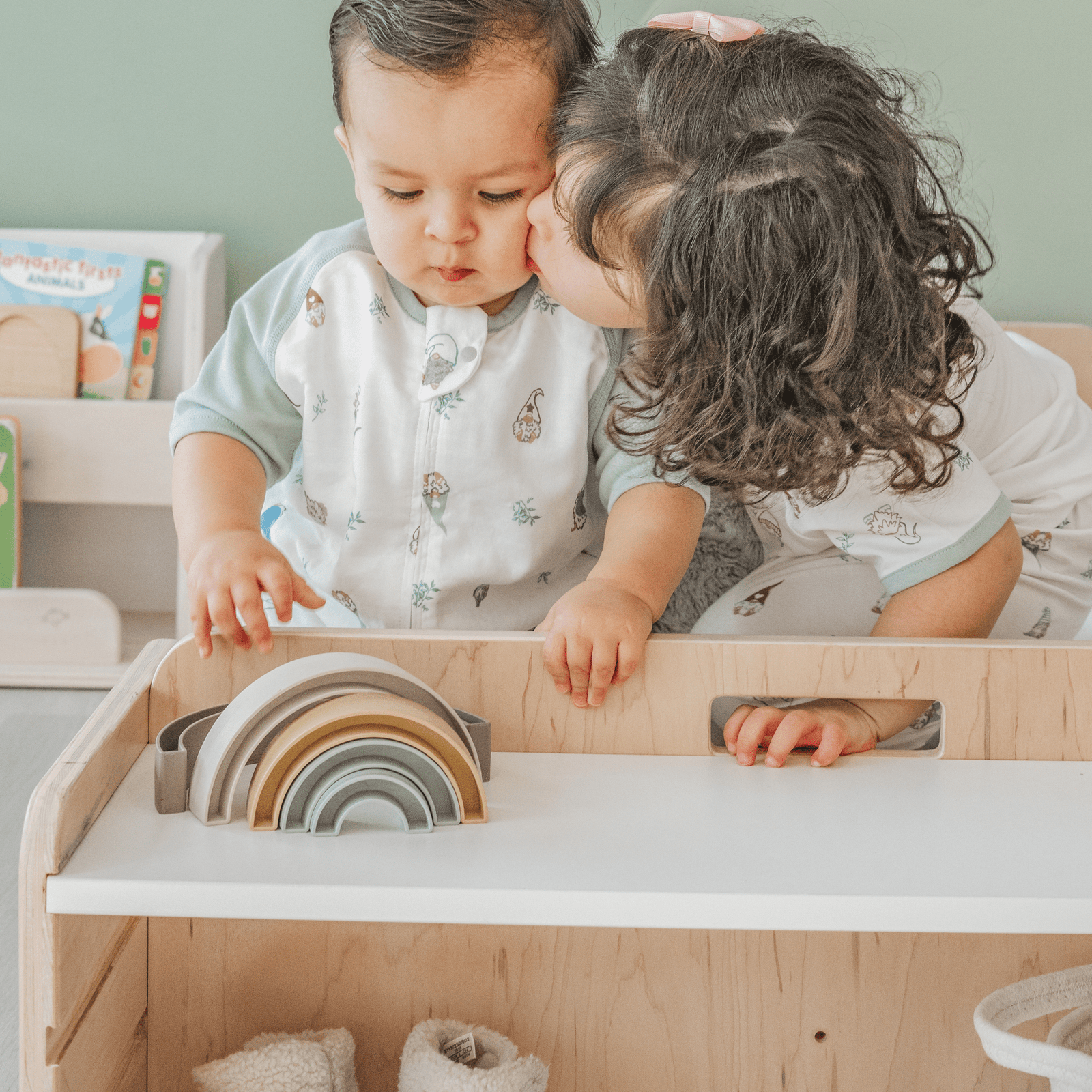 CHERRY FULL - Montessori Floor Bed with Shelves.
