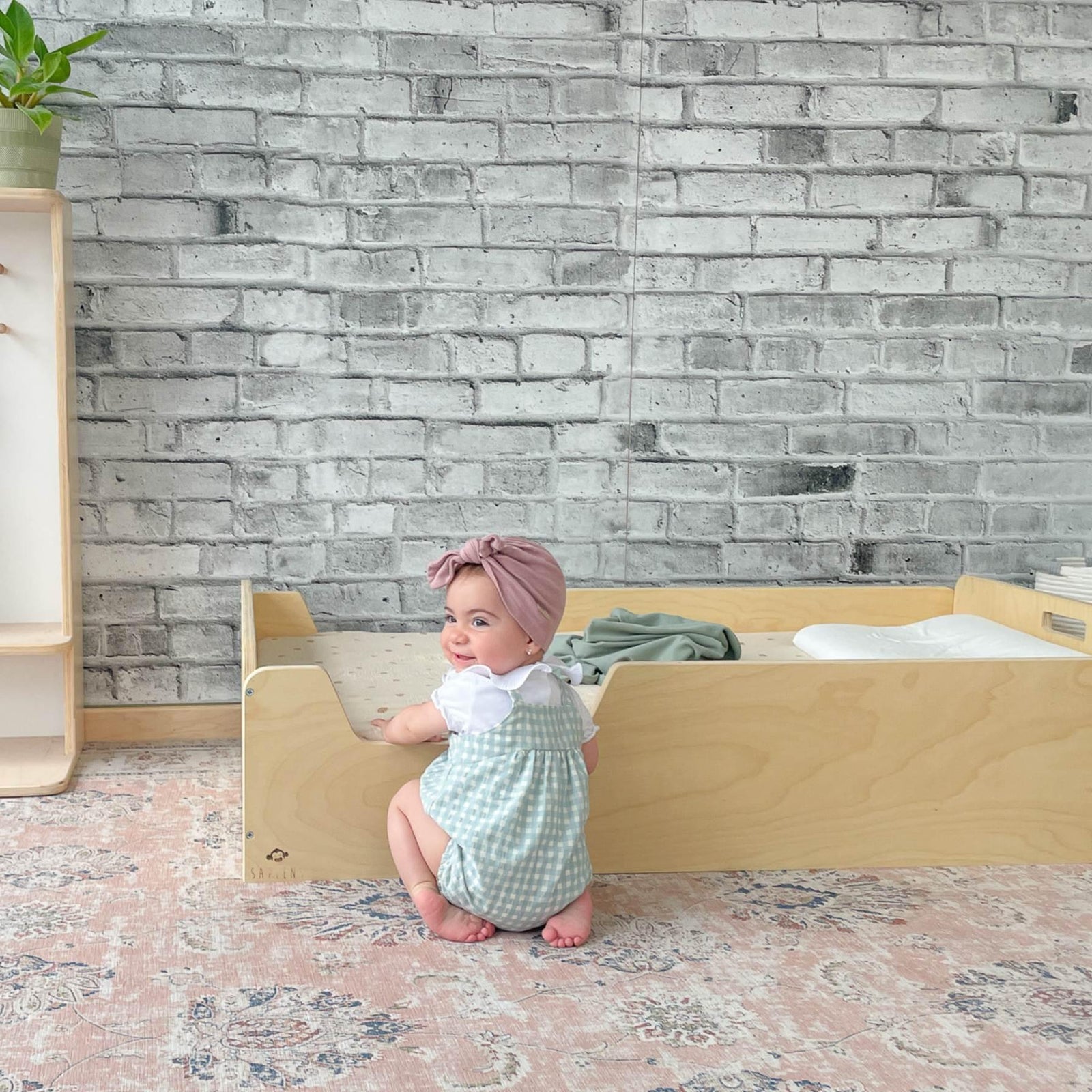 APPLE CRIB - Montessori Floor Bed with Rails.