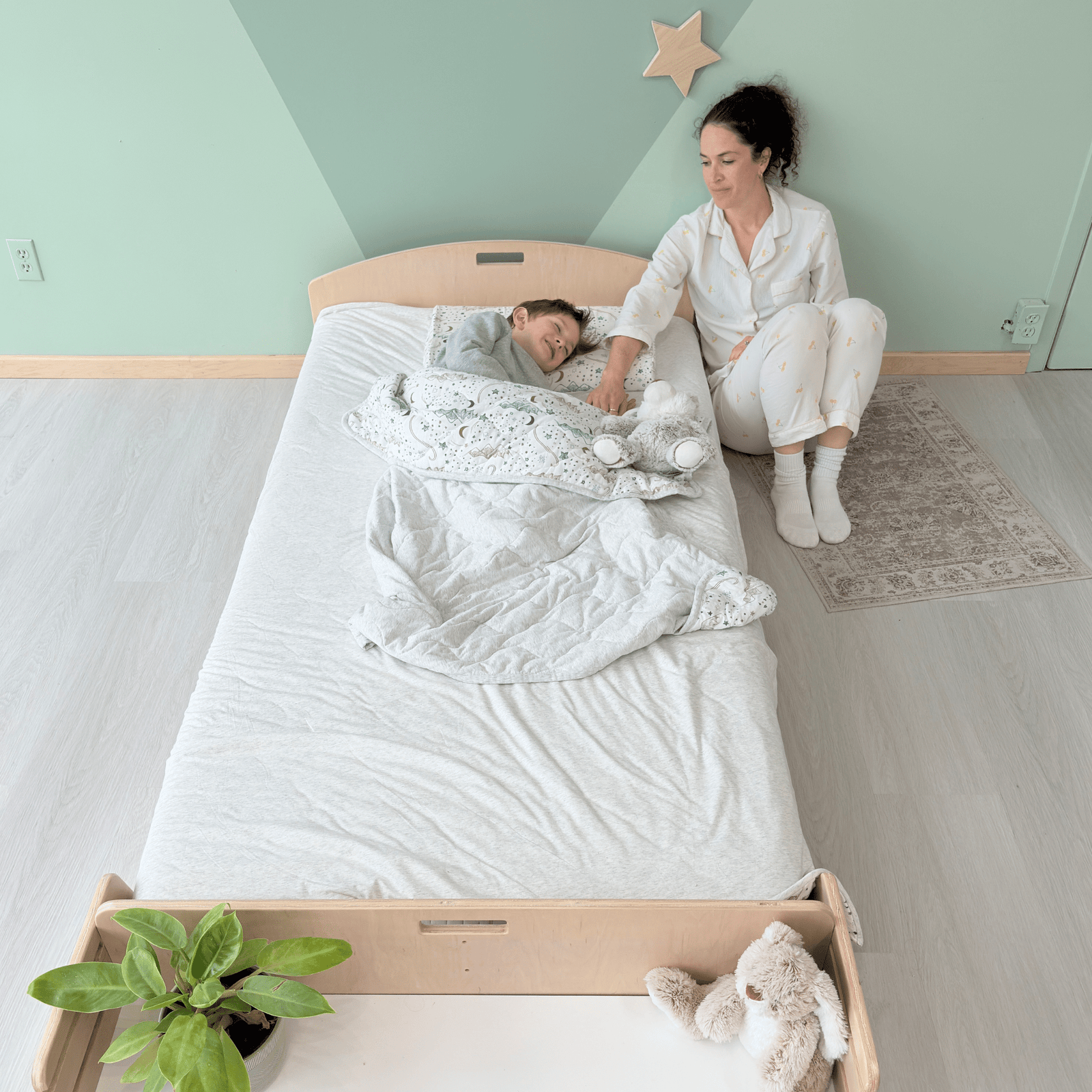 CHERRY TWIN - Montessori Floor Bed with Shelves.