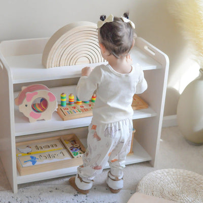 BANANA - Montessori Shelf with Borders.