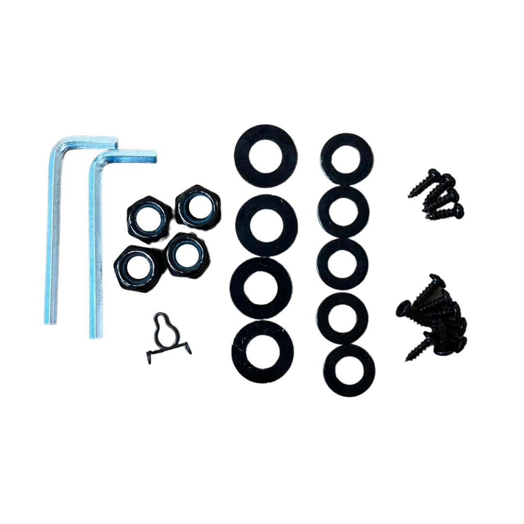 12V Mercedes-Benz Unimog Junior - Hardware Bag image 0